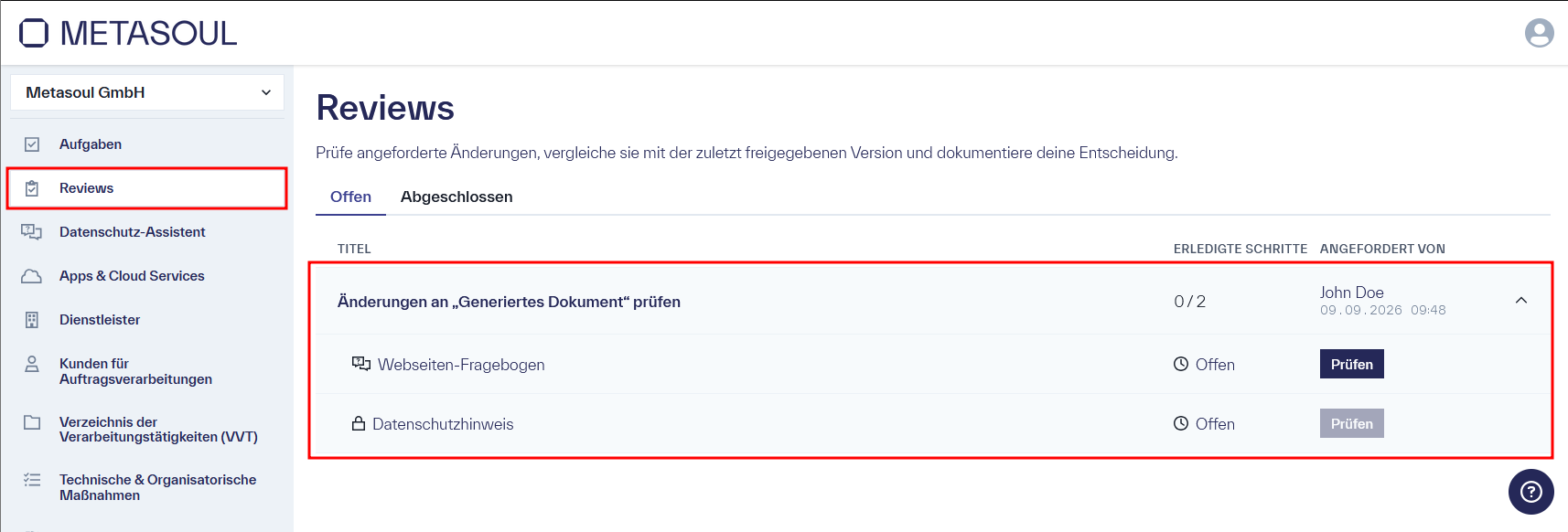 Seite &ldquo;Reviews&rdquo; mit dem Menüpunkt &ldquo;Reviews&rdquo; links markiert und einem ausgeklappten, offenen Eintrag &ldquo;Änderungen an &ldquo;Generiertes Dokument&rdquo; prüfen&rdquo; mit den beiden Unterpunkten &ldquo;Webseiten-Fragebogen&rdquo; und &ldquo;Datenschutzhinweis&rdquo;, die jeweils über eine Schaltfläche &ldquo;Prüfen&rdquo; verfügen.